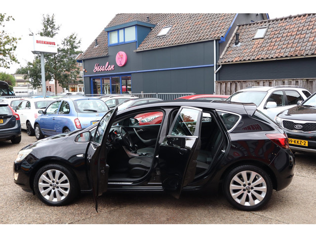 Foto 5 van Opel Astra 1.6 Cosmo ,107.000 km , NL Auto , Nap