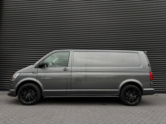 Foto 9 van Volkswagen Transporter 2.0 TDI L2H2| 180PK|CAMERA| CARPLAY| SENSOREN| TREKHAAK|