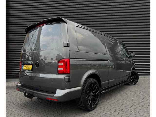 Foto 5 van Volkswagen Transporter 2.0 TDI L2H2| 180PK|CAMERA| CARPLAY| SENSOREN| TREKHAAK|