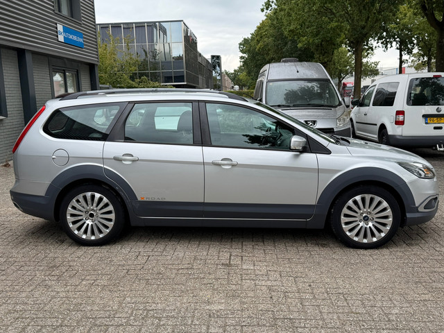 Foto 4 van Ford Focus Wagon 1.8 Titanium Flexi Fuel - Ford Focus X Road -