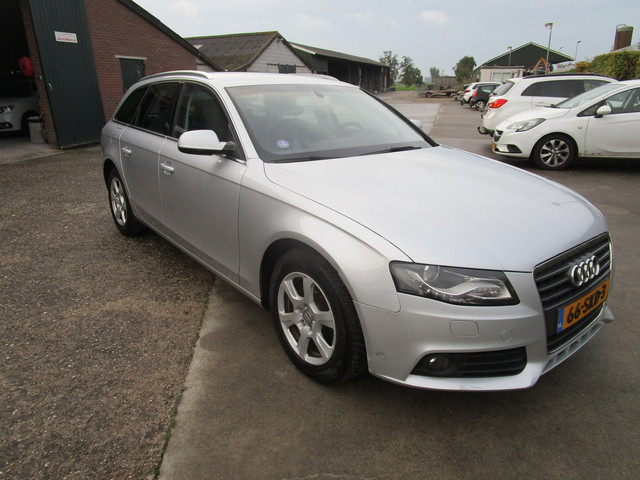 Foto 3 van Audi A4 Avant 1.8 TFSI turbo station nieuwe motor clima,mooi