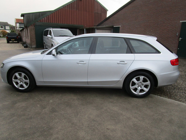 Foto 9 van Audi A4 Avant 1.8 TFSI turbo station nieuwe motor clima,mooi