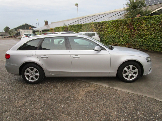 Foto 10 van Audi A4 Avant 1.8 TFSI turbo station nieuwe motor clima,mooi