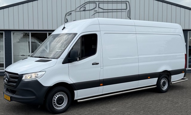 Foto 2 van MERCEDES-BENZ SPRINTER 311 CDI 84KW 114PK L3H2 AUTOMAAT EURO 6 AIRCO/ ORIGINEEL AUDIO/ CAMERA/ 100% DEALERONDERHOUDEN