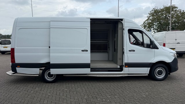 Foto 8 van MERCEDES-BENZ SPRINTER 311 CDI 84KW 114PK L3H2 AUTOMAAT EURO 6 AIRCO/ ORIGINEEL AUDIO/ CAMERA/ 100% DEALERONDERHOUDEN