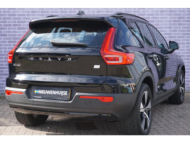 Foto 4 van Volvo XC40 Recharge P8 AWD R-Design | Trekhaak | Adaptieve cruise control | vierwiel aandrijving | G