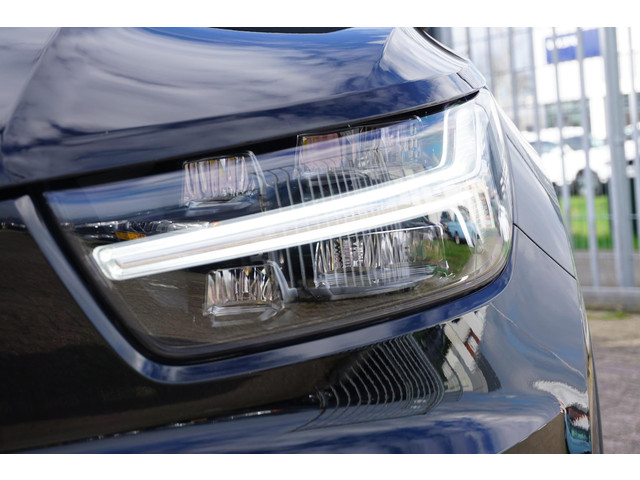 Foto 8 van Volvo XC40 Recharge P8 AWD R-Design | Trekhaak | Adaptieve cruise control | vierwiel aandrijving | G