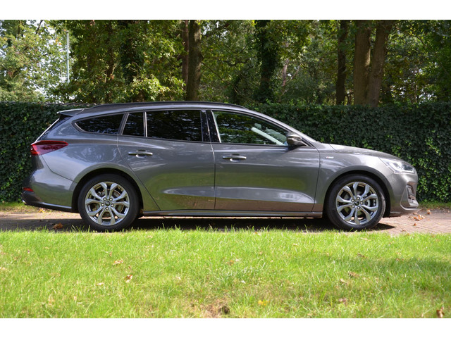 Foto 9 van Ford Focus Wagon 1.0 EcoBoost Hybrid ST Line Navi/Led/Pdc/Ecc/Trekhaak/Achteruitrijcamera/Privacy-Gl
