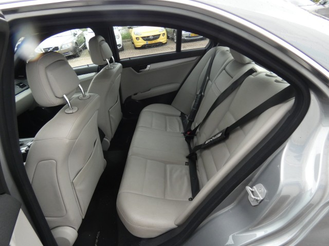 Foto 2 van MERCEDES-BENZ C-KLASSE 200 Kompressor AMG EDITION AUT.,H&K,Leer,Clima,Trhaak