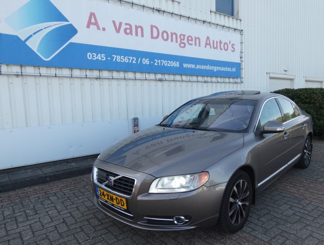 Foto 10 van VOLVO S80 2.4 D5 EXECUTIVE Automaat,ACC,Standk,Schuifdak,Koelkast