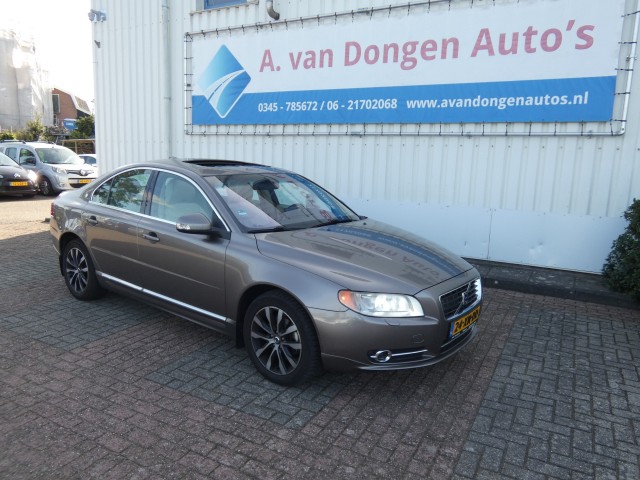 Foto 6 van VOLVO S80 2.4 D5 EXECUTIVE Automaat,ACC,Standk,Schuifdak,Koelkast