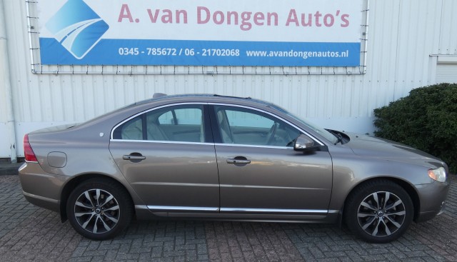 Foto 5 van VOLVO S80 2.4 D5 EXECUTIVE Automaat,ACC,Standk,Schuifdak,Koelkast