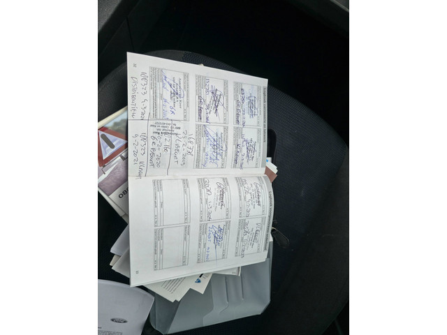Foto 8 van Ford Focus Wagon 1.6-16V Futura Airco