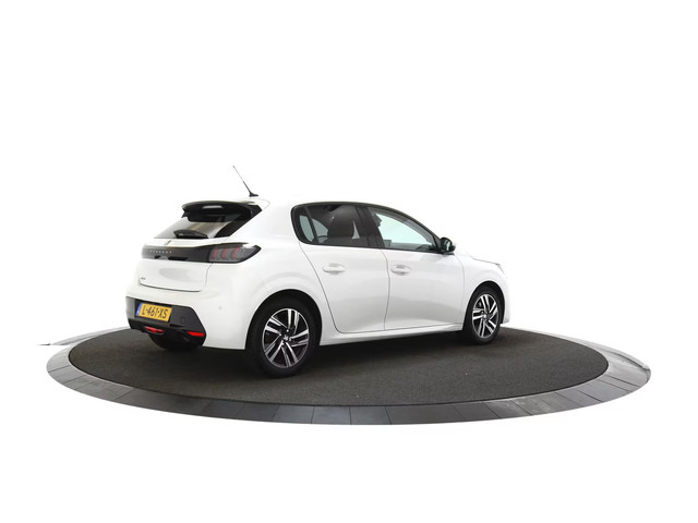 Foto 6 van Peugeot 208 1.2 PureTech Allure PANO | CARPLAY | CAMERA