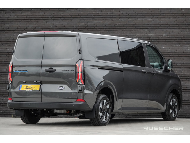 Foto 10 van Ford E-Transit Custom L2H1 218Pk 71Kwh | Dubbele Cabine | 5-Persoons | Trend 320 | Pro Power On Boar