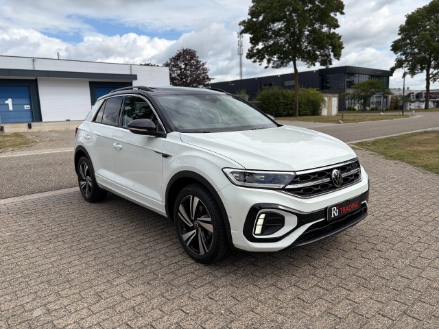Foto 6 van VOLKSWAGEN T-ROC 1.5 TSI R-Line Pano Camera Adaptive Cruise