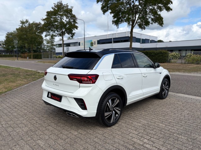 Foto 8 van VOLKSWAGEN T-ROC 1.5 TSI R-Line Pano Camera Adaptive Cruise