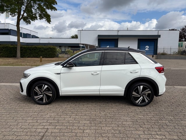 Foto 5 van VOLKSWAGEN T-ROC 1.5 TSI R-Line Pano Camera Adaptive Cruise