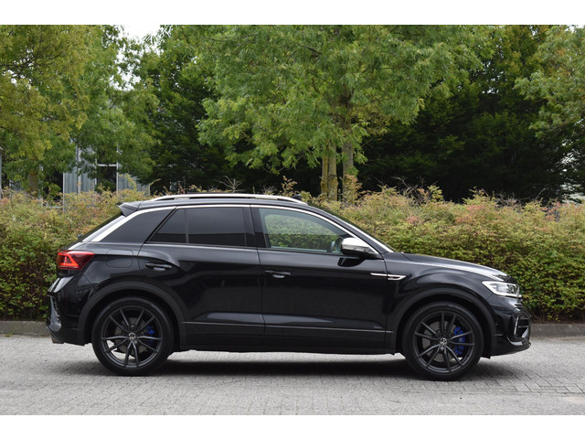 Foto 8 van Volkswagen T-Roc 2.0 TSI 4Motion R Pano Akra Lane Camera ACC Trekhaak