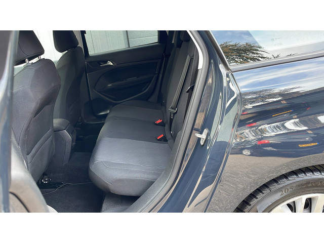 Foto 8 van Peugeot 308 SW 1.2 PureTech Blue Lease-Navi-Clima-Cruise-APK