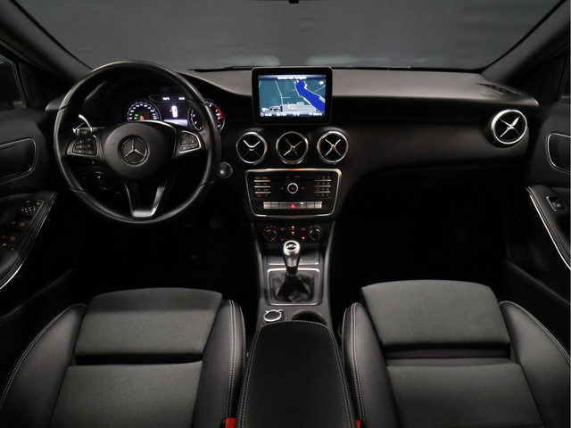 Foto 6 van Mercedes-Benz A-Klasse 180 BlueEFFICIENCY Business [CRUISECONTROL, STOELVERWARMING, CAMERA, PDC V+A,
