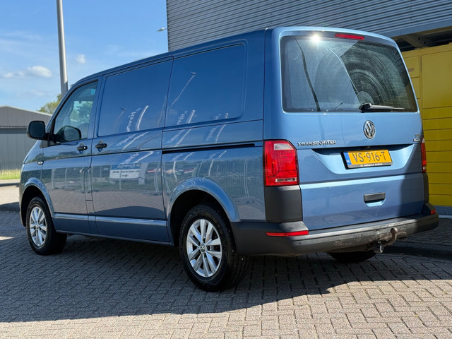 Foto 4 van Volkswagen Transporter 2.0 TDI Highline AIRCO Leer Navi Pdc Camera 2x schuifdeuren