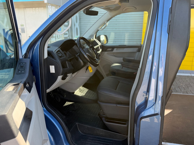 Foto 2 van Volkswagen Transporter 2.0 TDI Highline AIRCO Leer Navi Pdc Camera 2x schuifdeuren