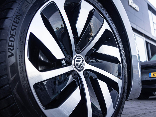 Foto 8 van Volkswagen Arteon 1.5 TSI R Line | Pano | Full LED | Keyless Entry | Ergo Comfort Stoelen | ACC | 19