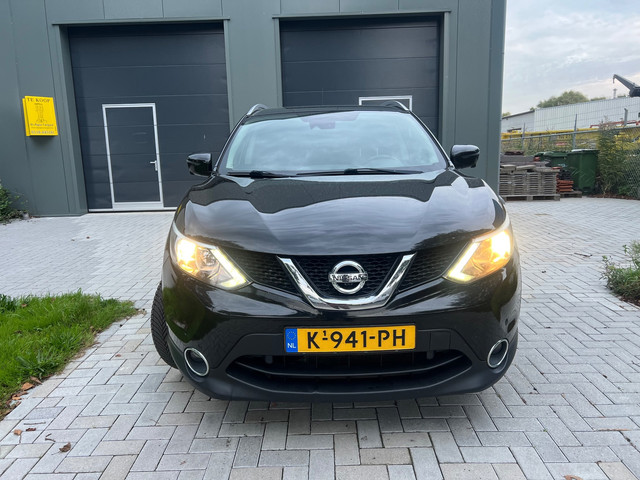 Foto 3 van Nissan Qashqai 1.2 Premier Edition pano/camera