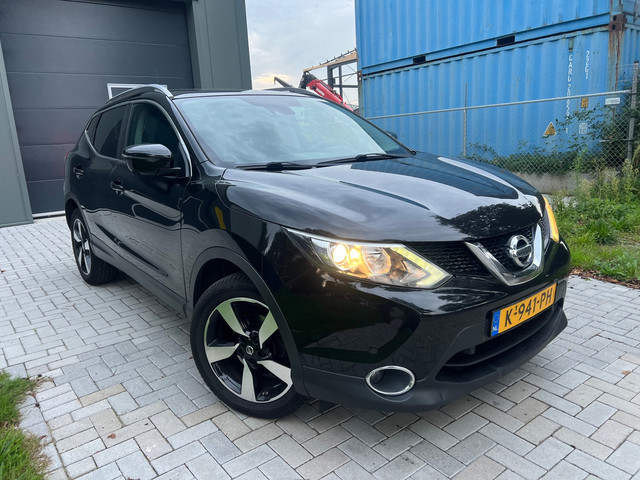 Foto 4 van Nissan Qashqai 1.2 Premier Edition pano/camera