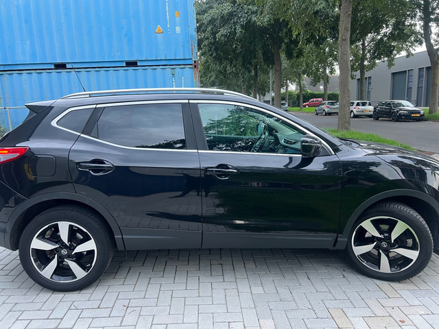Foto 5 van Nissan Qashqai 1.2 Premier Edition pano/camera