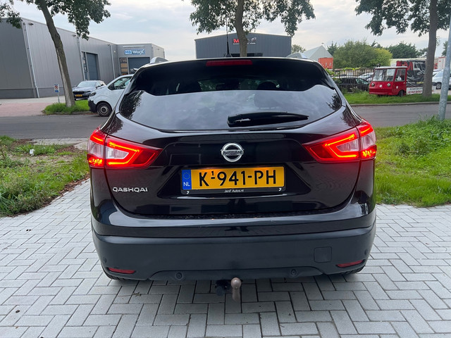 Foto 7 van Nissan Qashqai 1.2 Premier Edition pano/camera