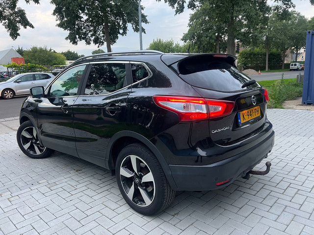 Foto 8 van Nissan Qashqai 1.2 Premier Edition pano/camera