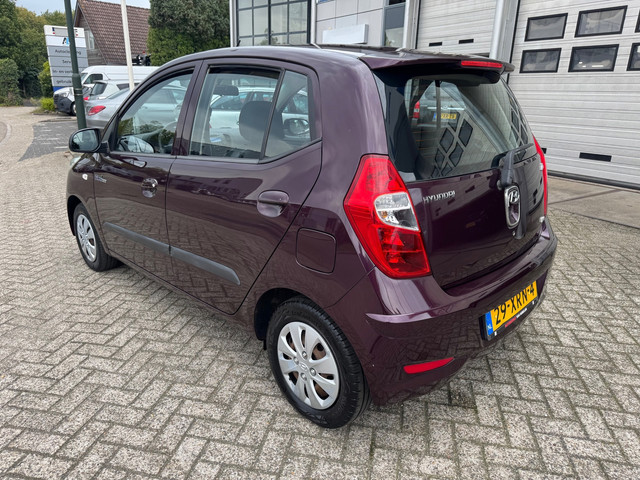 Foto 4 van Hyundai I10 1.0 i-Drive Cool Airco, 2e eigenaar