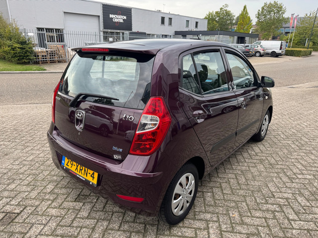 Foto 6 van Hyundai I10 1.0 i-Drive Cool Airco, 2e eigenaar