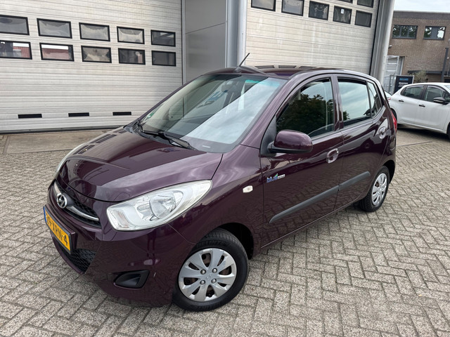 Foto 7 van Hyundai I10 1.0 i-Drive Cool Airco, 2e eigenaar