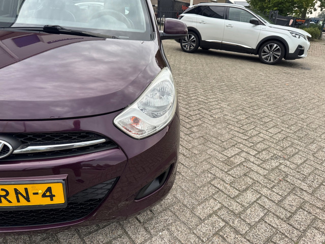 Foto 9 van Hyundai I10 1.0 i-Drive Cool Airco, 2e eigenaar