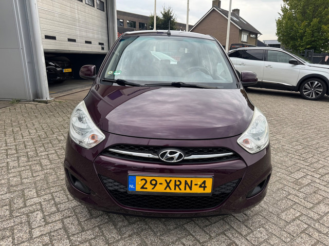 Foto 10 van Hyundai I10 1.0 i-Drive Cool Airco, 2e eigenaar