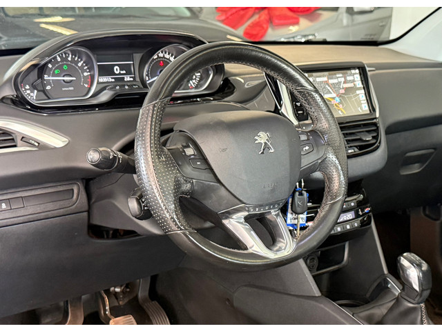 Foto 3 van Peugeot 208 1.6 VTi Allure|NAP|APK04-27|Panoramadak|Carplay|CruiseCntrl|Airco|Bluetooth|