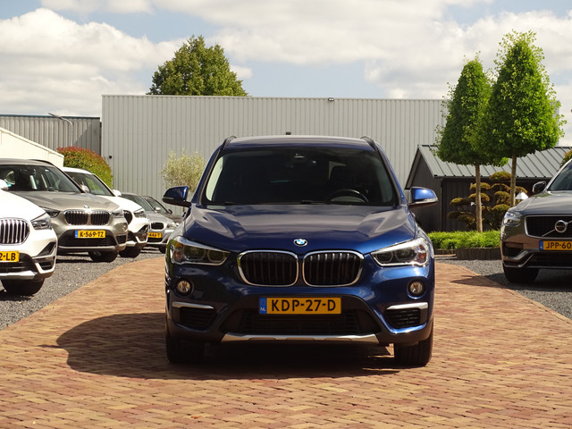 Foto 3 van BMW X1 xDrive20i Executive | 1eEig | NAV | Stoelverw. | X-line* | Nieuwstaat!