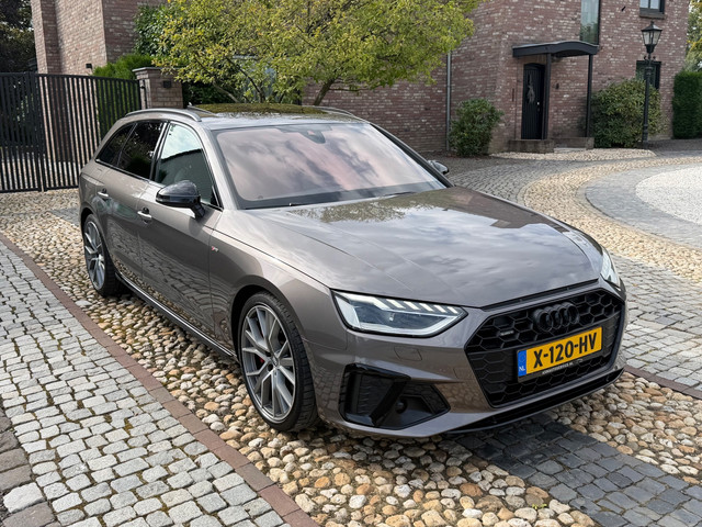 Foto 4 van Audi A4 Avant 45 TFSI quattro S-edition Panodak Matrix