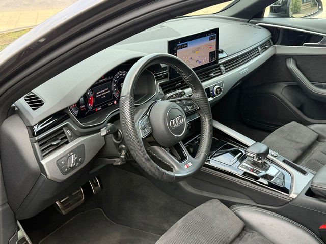 Foto 2 van Audi A4 Avant 45 TFSI quattro S-edition Panodak Matrix