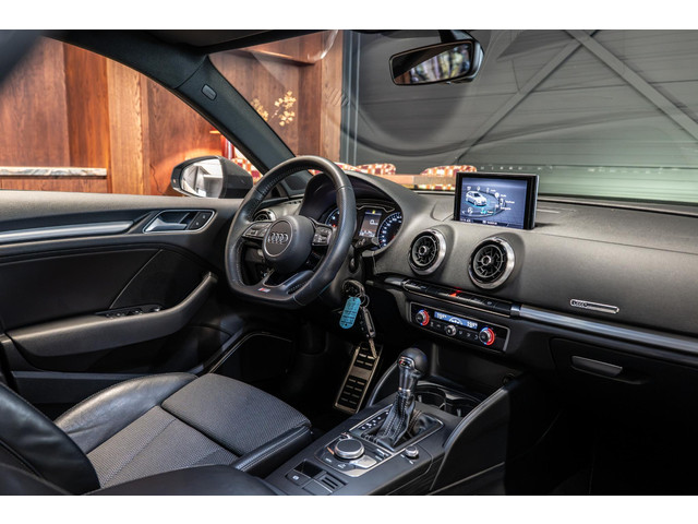 Foto 8 van Audi A3 Sportback 35 TFSI CoD Sport S Line Edition B&O | Nederlandse Auto