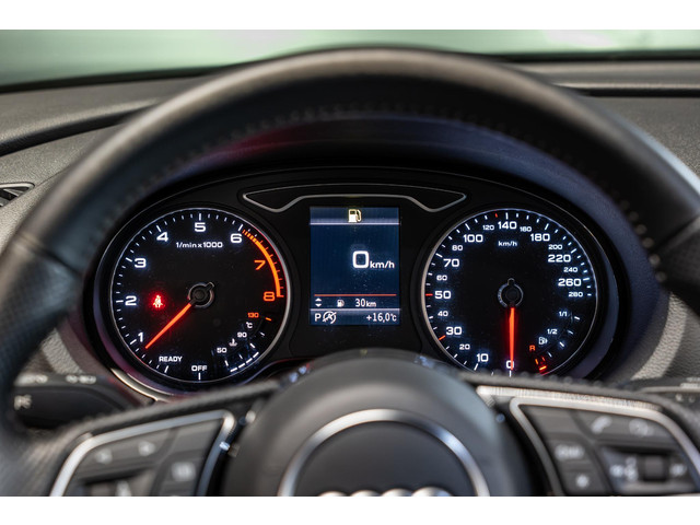 Foto 10 van Audi A3 Sportback 35 TFSI CoD Sport S Line Edition B&O | Nederlandse Auto