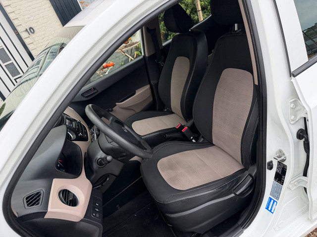 Foto 6 van Hyundai I10 1.0i i-Motion Comfort|Airco|Goed onderhouden|Nette auto!