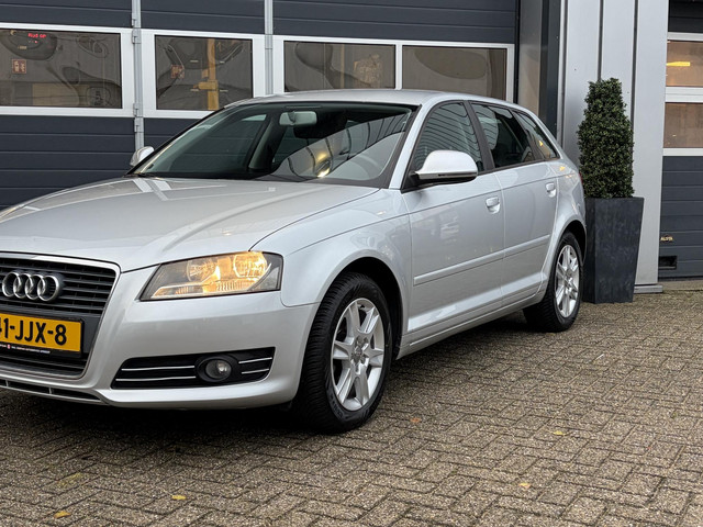 Foto 4 van Audi A3 Sportback 1.6 Attraction Business Edition | Airco | NAP | Climate | CV | Camera |