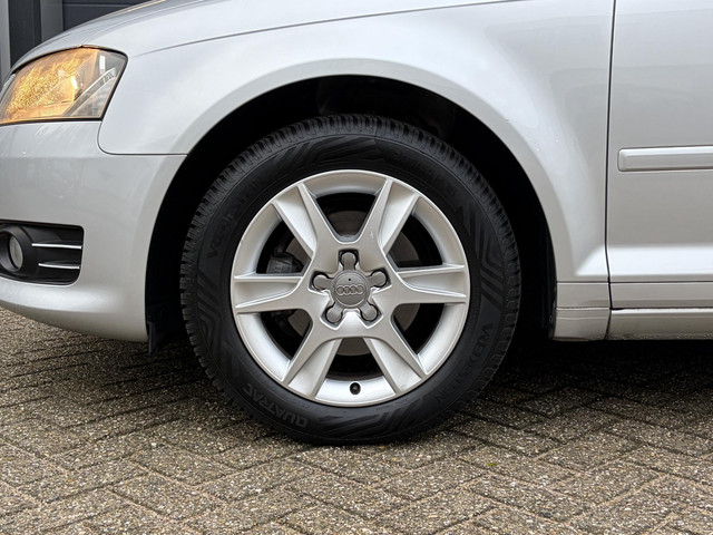 Foto 6 van Audi A3 Sportback 1.6 Attraction Business Edition | Airco | NAP | Climate | CV | Camera |