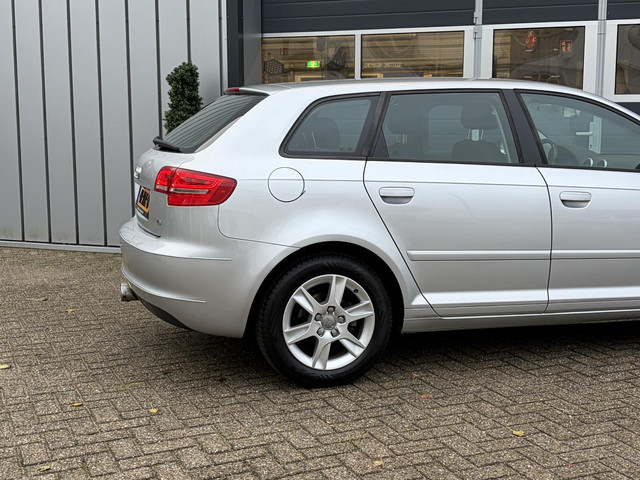 Foto 8 van Audi A3 Sportback 1.6 Attraction Business Edition | Airco | NAP | Climate | CV | Camera |