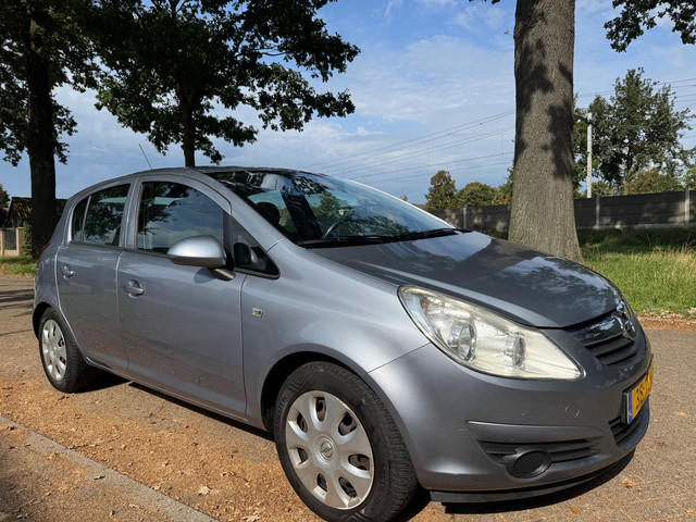 Foto 2 van Opel Corsa 1.2-16V Business 2008 airco automaat apk