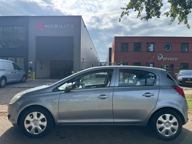 Foto 7 van Opel Corsa 1.2-16V Business 2008 airco automaat apk